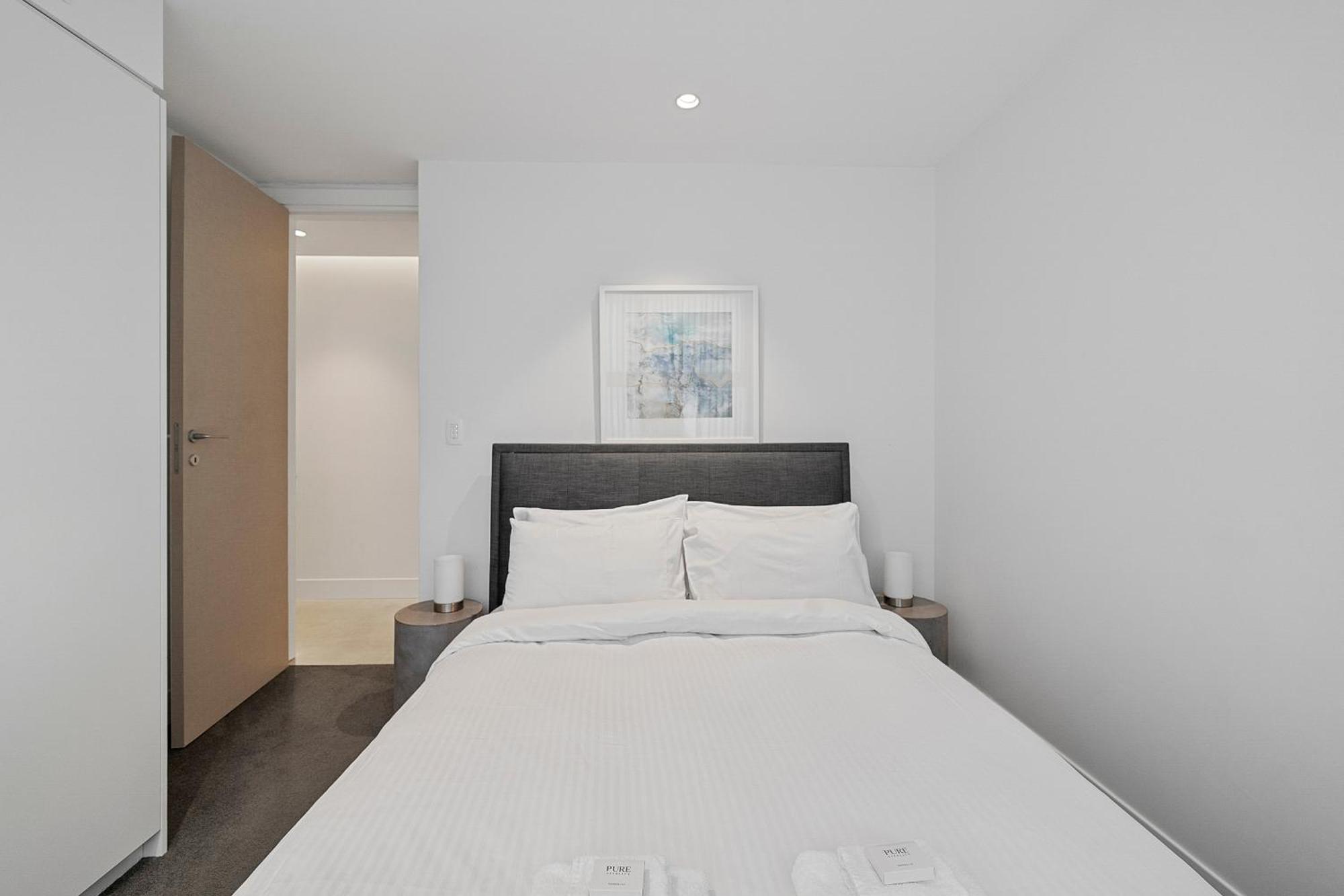 Apartment Inviting 2br Unit With Parking Near Coogee *