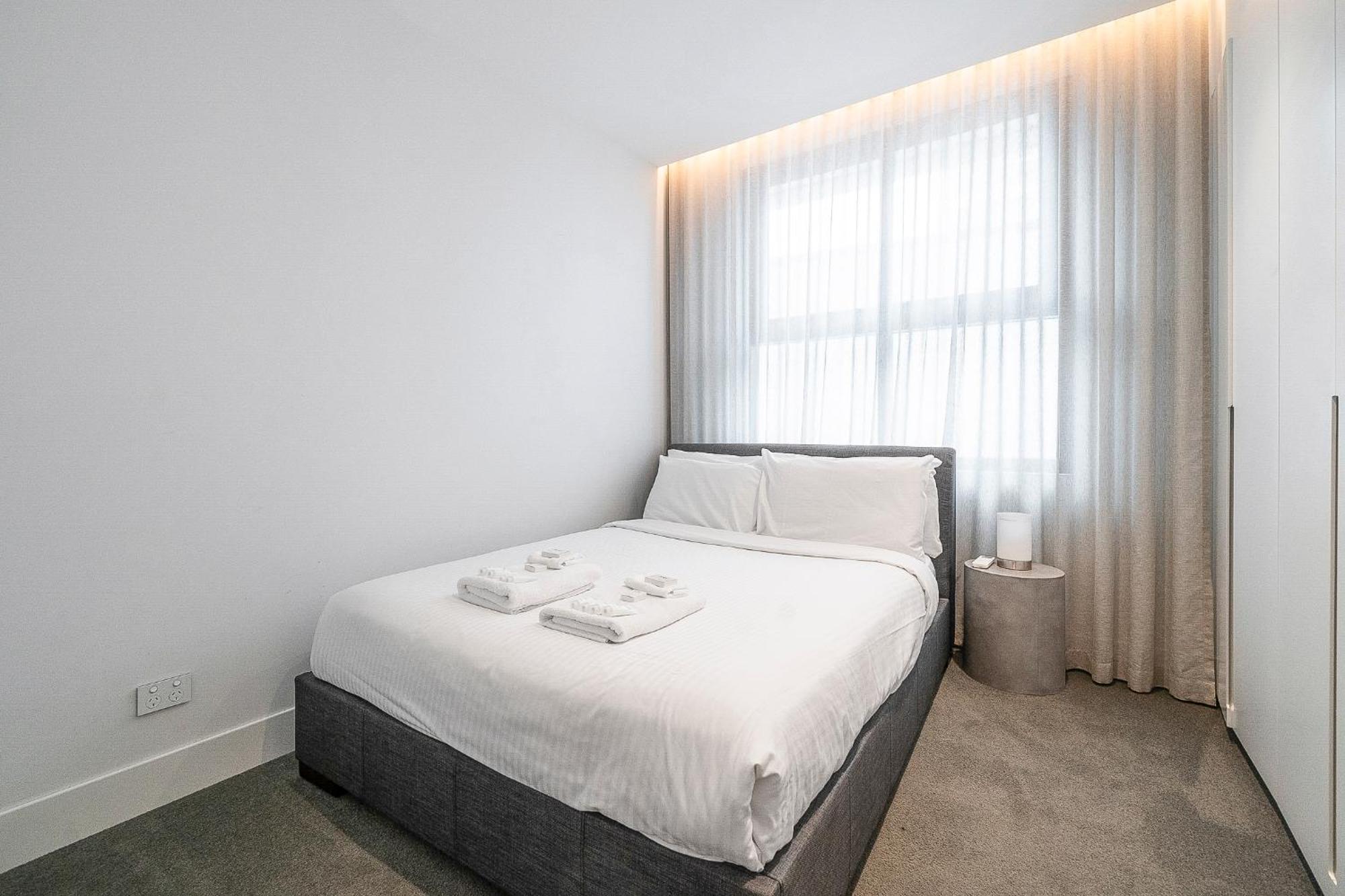 Inviting 2br Unit With Parking Near Coogee Sydney