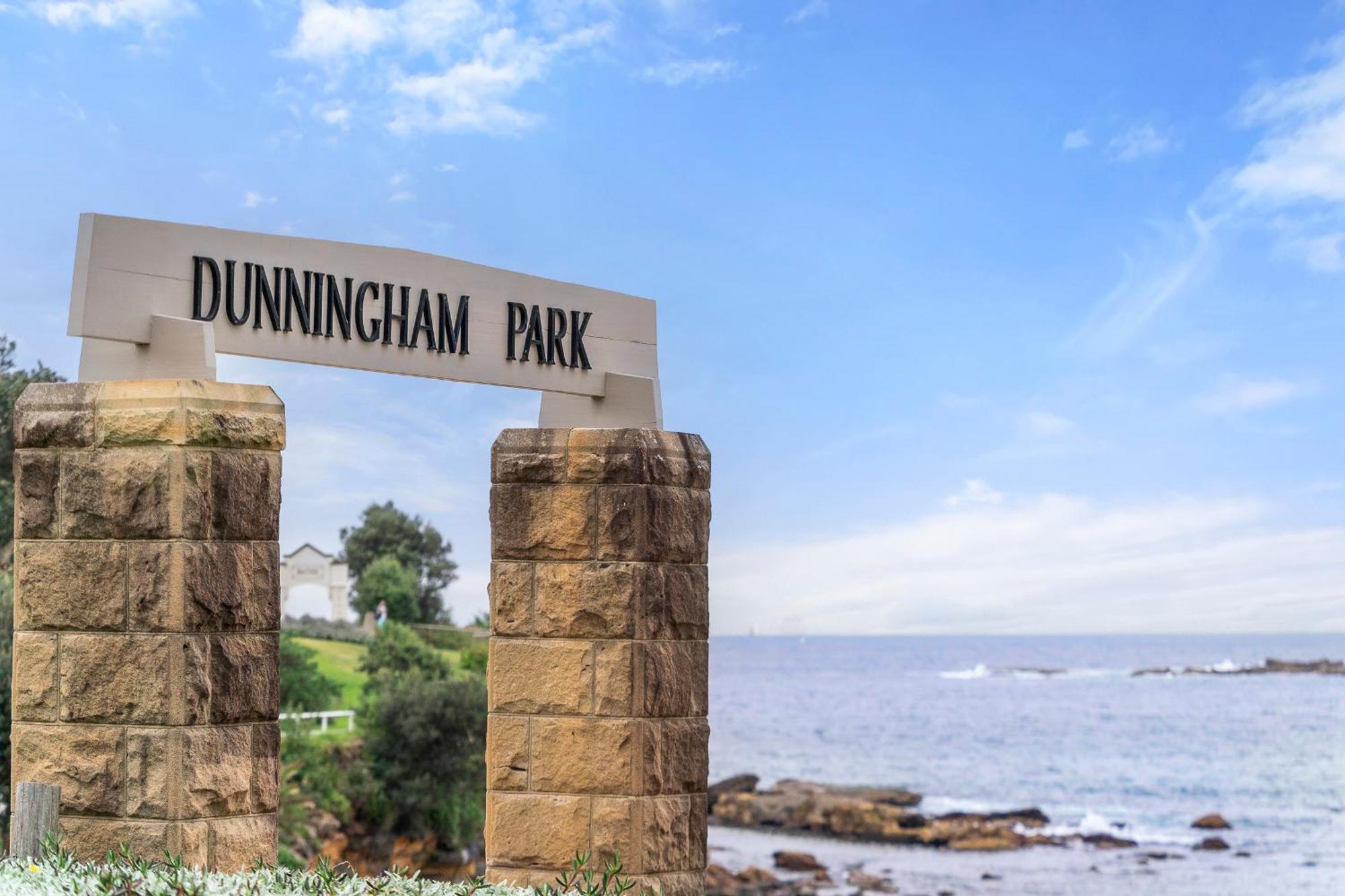 Inviting 2br Unit With Parking Near Coogee