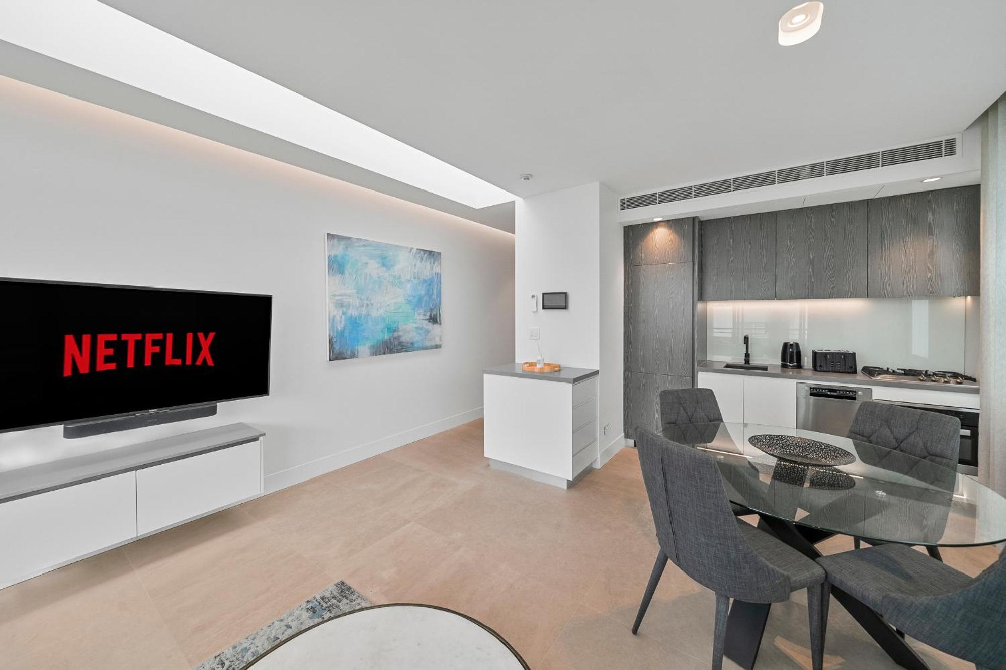 Apartment Inviting 2br Unit With Parking Near Coogee